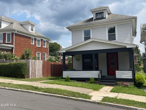 1511 20th Ave, Altoona, PA, 16601-2739 | Card Image