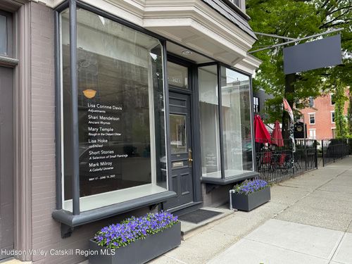retail-362 1/2 Warren St, Hudson, NY, 12534-2362 | Card Image