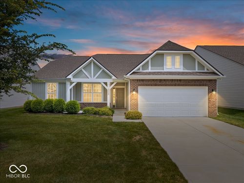 9828 Canyon Ln, Pendleton, IN, 46064-6444 | Card Image