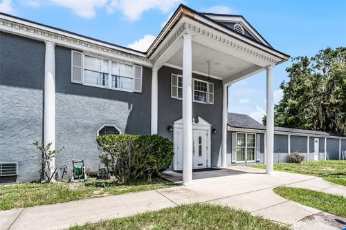 131 W Main St, TAVARES, FL, 32778-3809 | Card Image