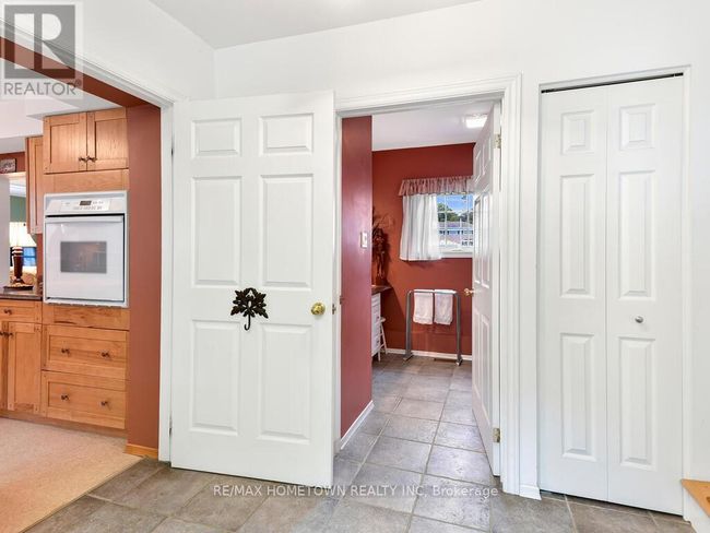 92 Water St E, House other with 2 bedrooms, 3 bathrooms and 2 parking in Brockville ON | Image 22