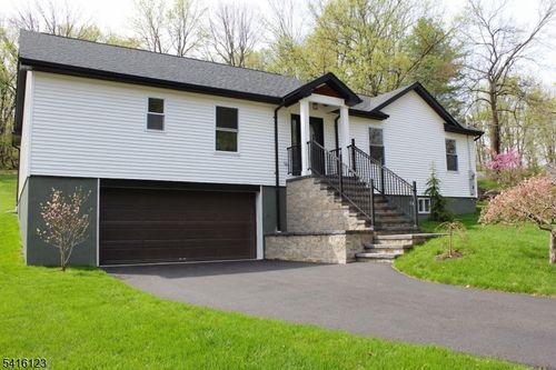 43 Rockport Rd, Sussex, NJ, 07461-3813 | Card Image