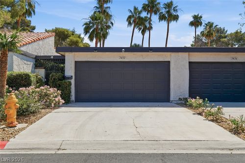 3432 Pino Cir, Las Vegas, NV, 89121-4027 | Card Image