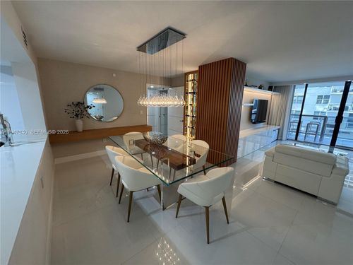 504-5757 Collins Ave, Miami Beach, FL, 33140-2300 | Card Image