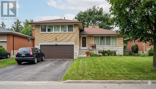 38 Rossander Crt, Scarborough, ON, M1J2B7 | Card Image