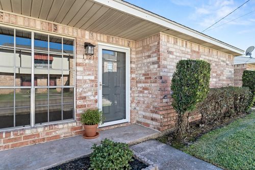 1121 Park Meadow Dr, Beaumont, TX, 77706-3900 | Card Image