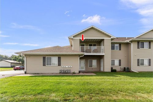 203-440 E Franklin St, Eldridge, IA, 52748-1753 | Card Image