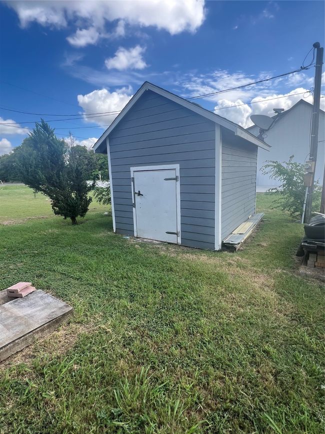 View of shed | Image 4