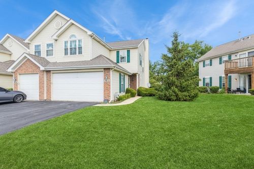 7412 Grandview Ct, Carpentersville, IL, 60110-3403 | Card Image