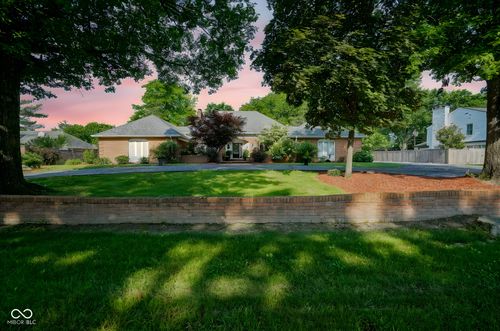 9420 N Kenwood Ave, Indianapolis, IN, 46260-1443 | Card Image