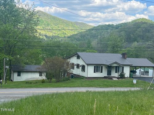6284 Us Highway 421, Pennington Gap, VA, 24277-2265 | Card Image