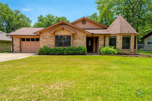 125 Cedarwood Drive, Enchanted Oaks, TX, 75156 | Card Image