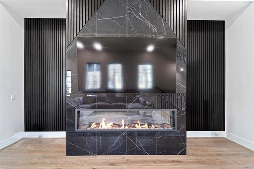 948 Blackshire Ln, Houston, TX, 77055-1934 | Card Image