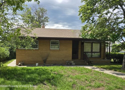 707 2nd Ave W, Lemmon, SD, 57638-1811 | Card Image