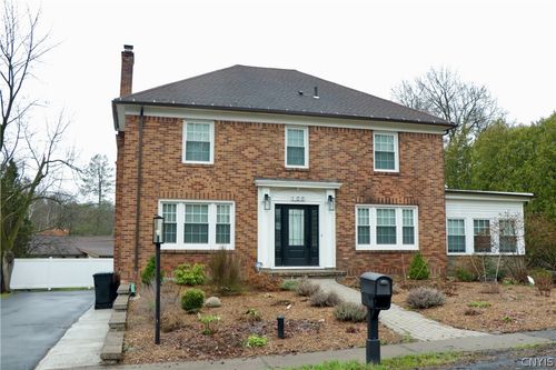 100 Gifford Pkwy, Syracuse, NY, 13214-1915 | Card Image