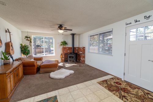 20629 Whitewing Ct, Bend, OR, 97701-8546 | Card Image