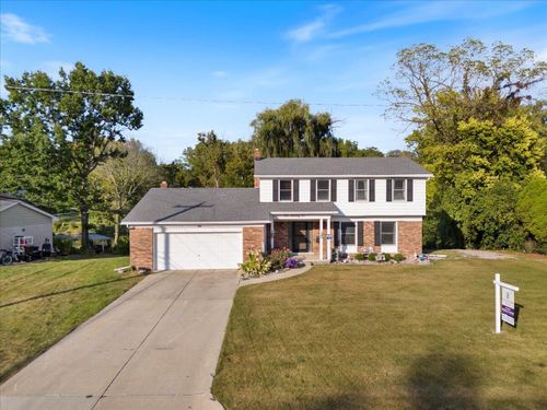 576 Wellington Crescent, Mount Clemens, MI, 48043 | Card Image