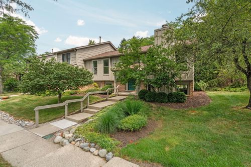 2250 Rivenoak Ct, Ann Arbor, MI, 48103-2375 | Card Image