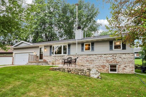 900 Olympic Street, SUN PRAIRIE, WI, 53590 | Card Image