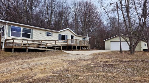 7272 Cedar Lake Rd Ne, Edmore, MI, 48829 | Card Image