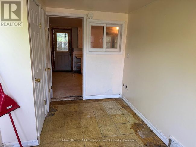 9 Blake St E, House other with 2 bedrooms, 2 bathrooms and 2 parking in Goderich ON | Image 10