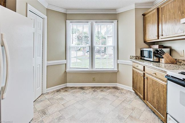Kitchen | Image 11