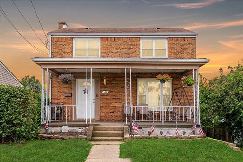 583 Helena St, East Mc Keesport, PA, 15035-1042 | Card Image