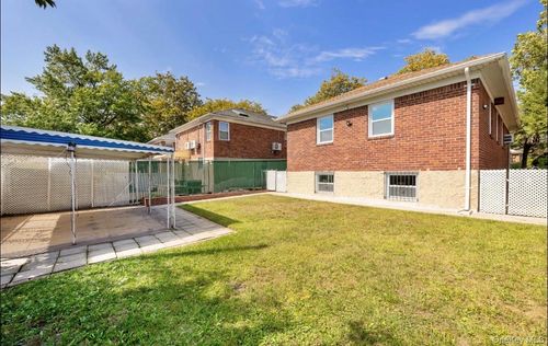 208-12 53rd Ave, Oakland Gardens, NY, 11364-1111 | Card Image