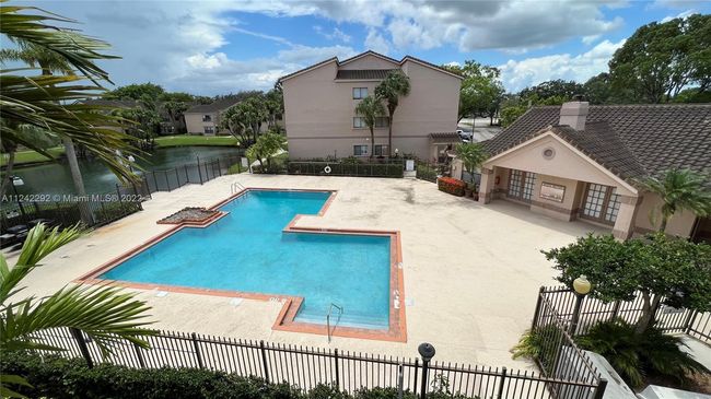 APT-4306 - 2846 S University Dr, Condo with 1 bedrooms, 1 bathrooms and null parking in Davie FL | Image 9