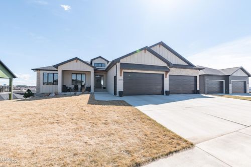 2115 Tule Ln, Bismarck, ND, 58503-1589 | Card Image