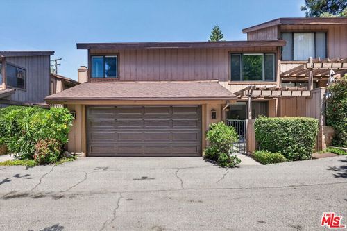 21 Northwoods Ln, La Crescenta, CA, 91214-4305 | Card Image