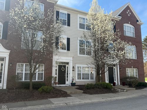 8222 Katrina Way, Fishers, IN, 46038-5293 | Card Image