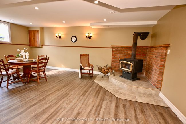 1932 Gore Line, House other with 4 bedrooms, 2 bathrooms and 4 parking in Westmeath ON | Image 21