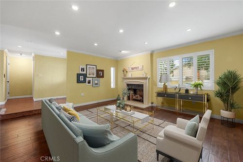 6844 Southampton Dr, Cypress, CA, 90630-5418 | Card Image