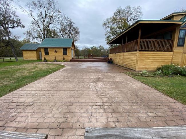 25 Marlene, House other with 3 bedrooms, 2 bathrooms and null parking in Cleveland TX | Image 2