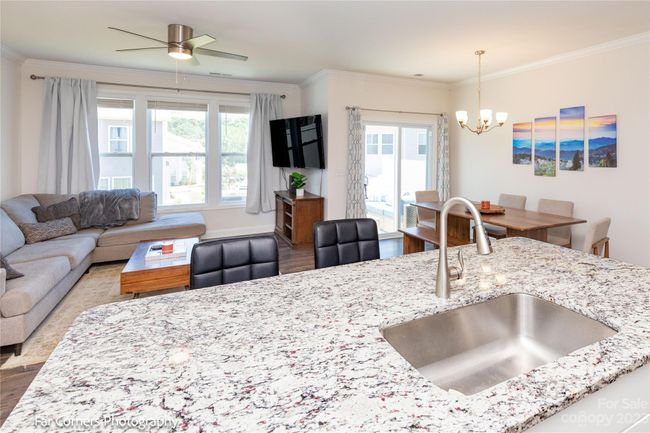 Breakfast Bar | Image 8