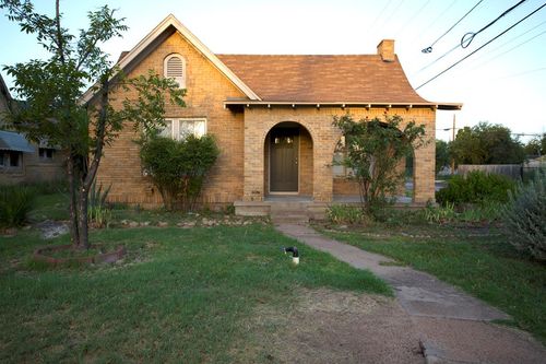 621 N Jefferson St, San Angelo, TX, 76901-1761 | Card Image