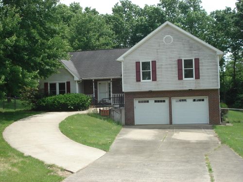 111 Sheppard Ct, Georgetown, KY, 40324-8902 | Card Image