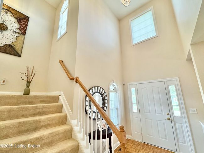 Foyer | Image 10