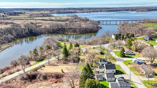 30 Pine Street, Thomaston, ME, 04861 | Card Image