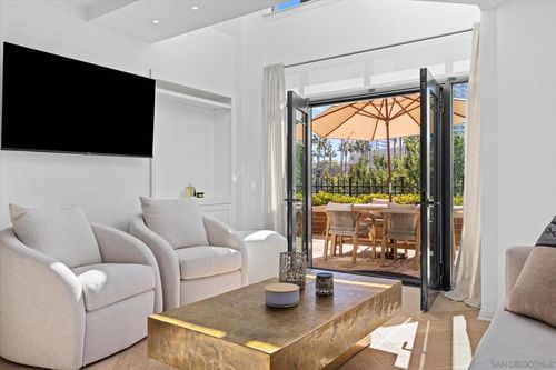 136-500 W Harbor Dr, San Diego, CA, 92101-7718 | Card Image