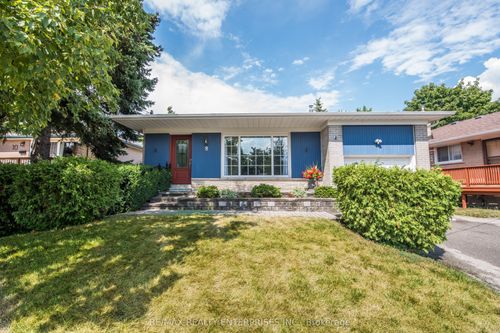 8 Weber Dr, Georgetown, ON, L7G1C2 | Card Image