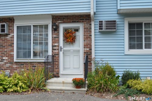 d5-163 Cynthia Ln, Middletown, CT, 06457-2127 | Card Image