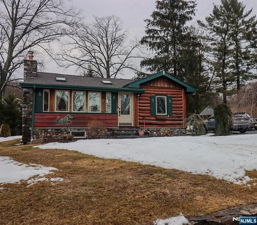 41 Hillside Ave, Stockholm, NJ, 07460-1908 | Card Image