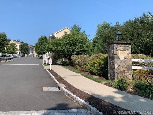 unit-402-15 Scuppo Rd, Danbury, CT, 06811-5304 | Card Image