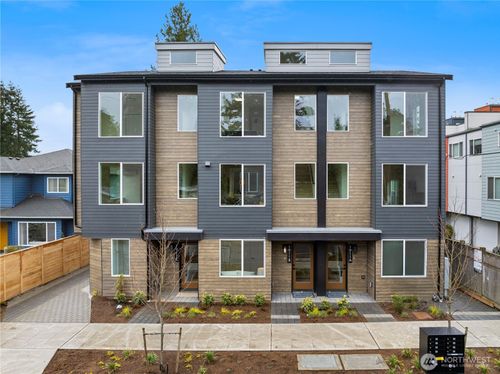 1913 N 120th St, Seattle, WA, 98133 | Card Image