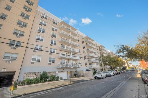 apt-3u-522 Shore Rd, Long Beach, NY, 11561-4555 | Card Image