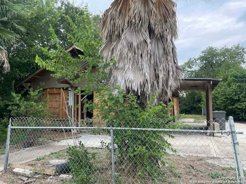 839 Potomac, San Antonio, TX, 78202-3129 | Card Image