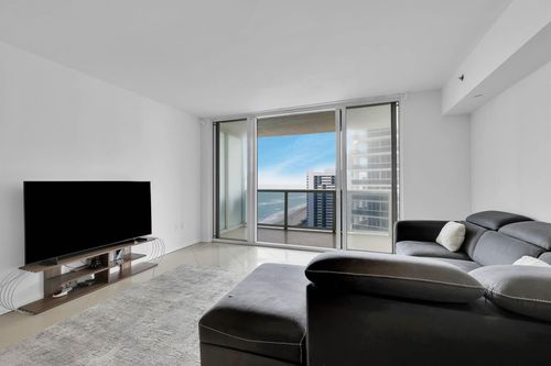 apt-2005-1830 S Ocean Dr, Hallandale Beach, FL, 33009-7695 | Card Image