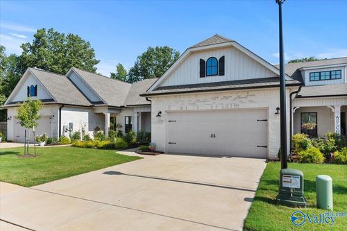 470 Raleigh Elm Dr Sw, Huntsville, AL, 35824-3513 | Card Image